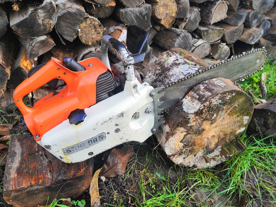 489907307_1207533604713884_5297141630436622280_n STIHL 08S
