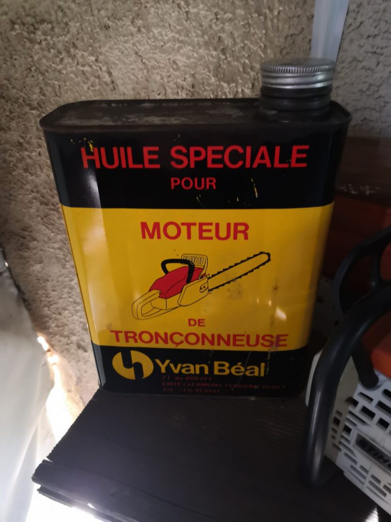 MUSEE6-768x1024 MON PETIT MUSÉE PERSONNEL STIHL
